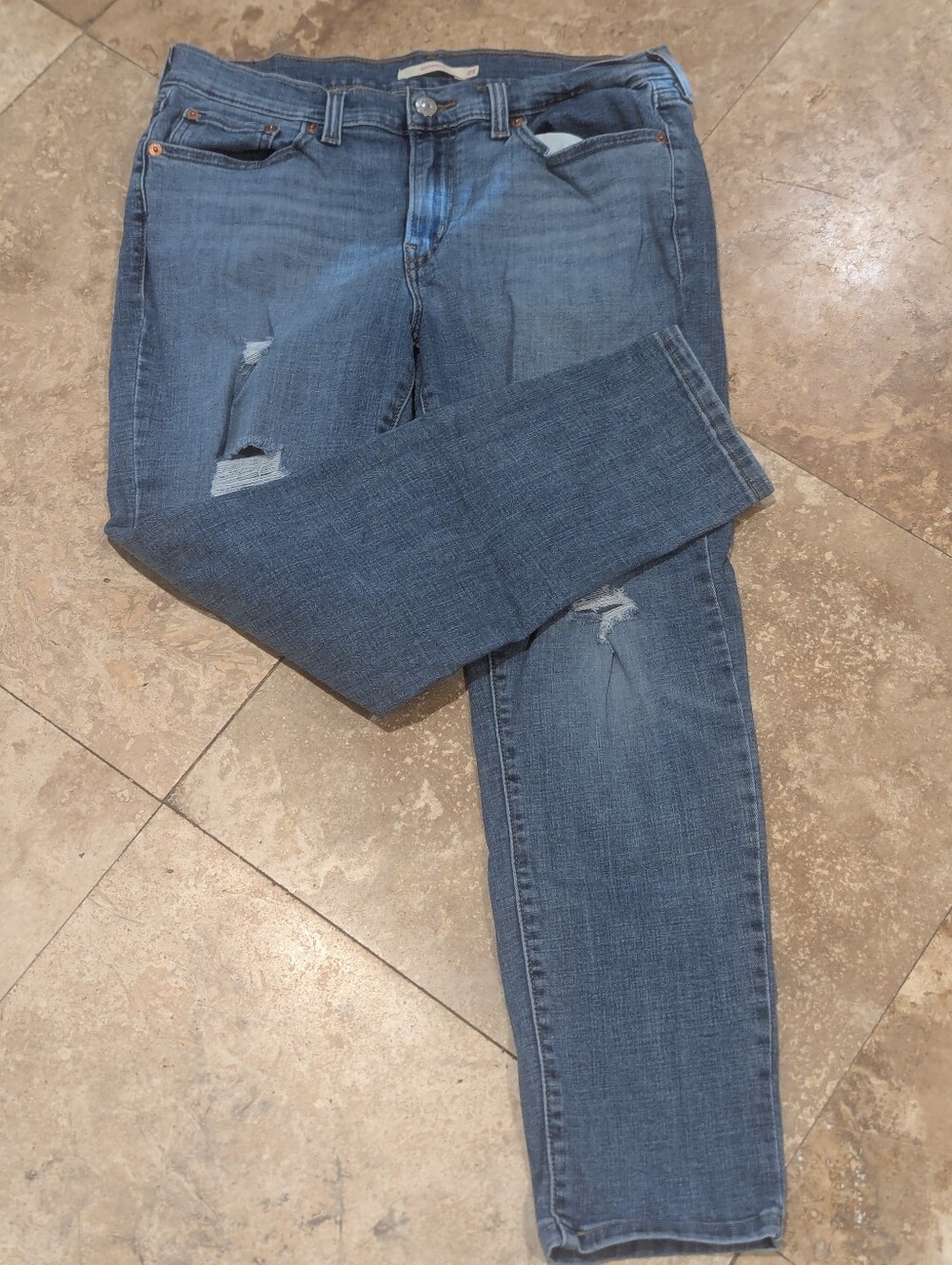 Levi’s Women’s Boyfriend Jeans Size 29 Blue Distressed Ripped Denim